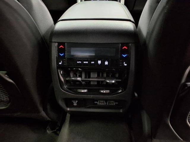 2023 Jeep Grand Cherokee Summit