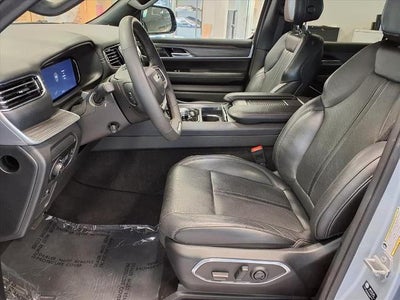 2023 Jeep Wagoneer Series III