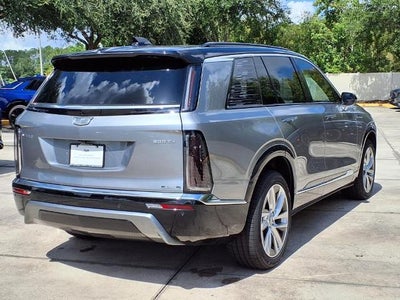 2026 Cadillac VISTIQ Luxury