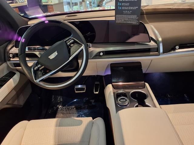 2026 Cadillac VISTIQ Luxury