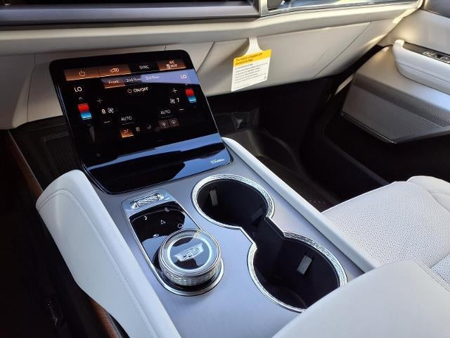 2027 Cadillac VISTIQ Luxury