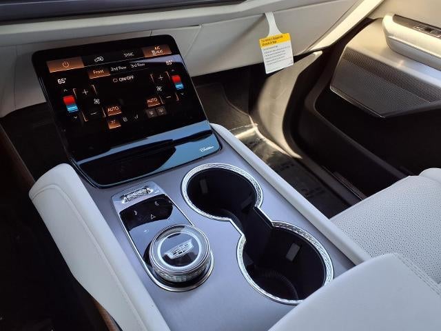 2027 Cadillac VISTIQ Luxury