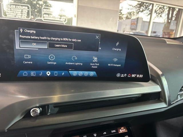 2026 Cadillac VISTIQ Luxury