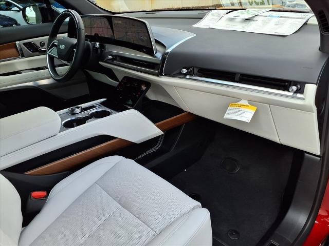 2026 Cadillac VISTIQ Luxury