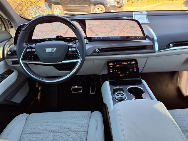 2026 Cadillac VISTIQ Luxury