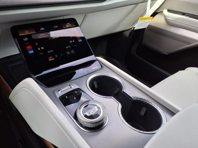 2027 Cadillac VISTIQ Sport