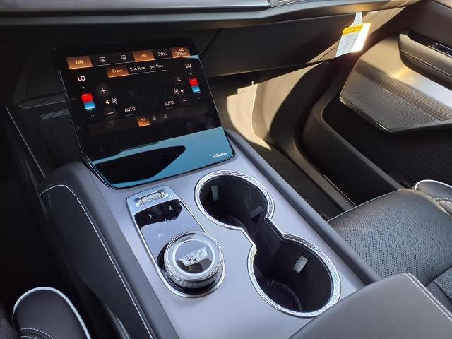 2026 Cadillac VISTIQ Platinum