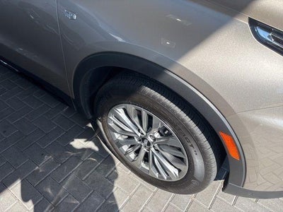 2025 Cadillac XT4 Premium Luxury