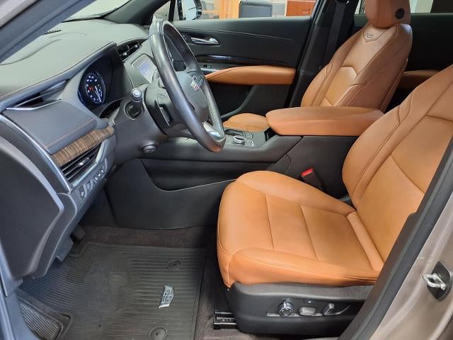 2023 Cadillac XT4 FWD Premium Luxury