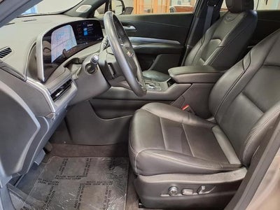 2025 Cadillac XT4 Premium Luxury
