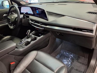 2025 Cadillac XT4 Premium Luxury