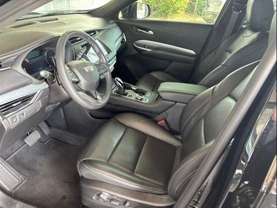 2022 Cadillac XT4 Premium Luxury