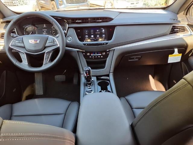 2025 Cadillac XT5 Luxury