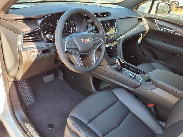 2025 Cadillac XT5 Luxury