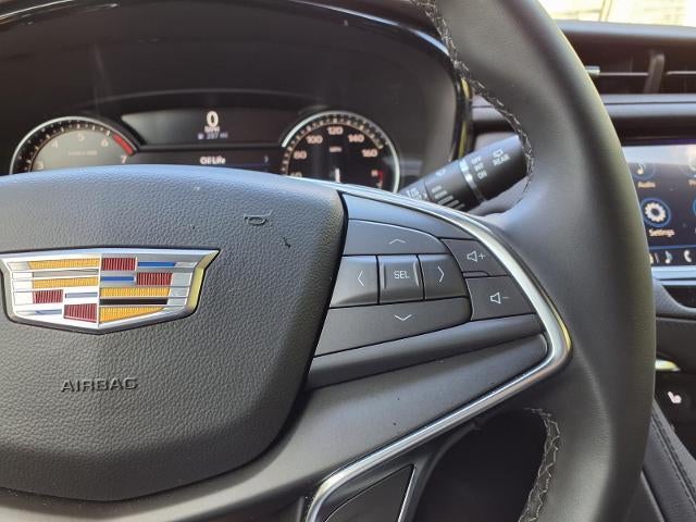 2026 Cadillac XT5 Luxury