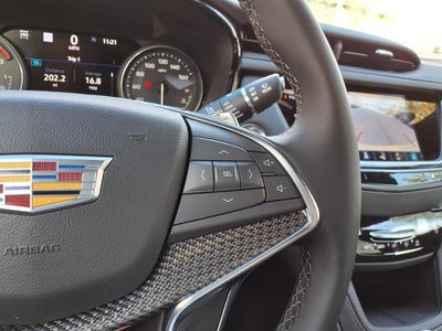 2025 Cadillac XT5 Sport