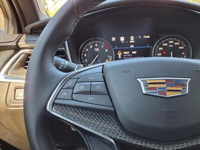 2025 Cadillac XT5 Sport