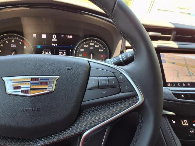 2025 Cadillac XT5 Sport