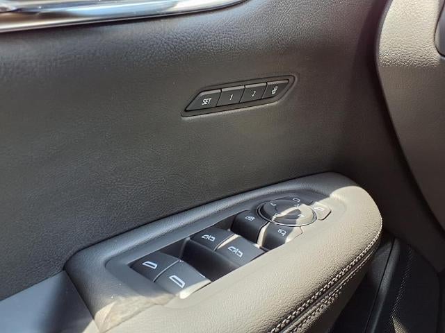 2025 Cadillac XT6 Luxury