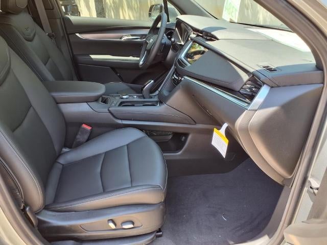 2025 Cadillac XT6 Luxury