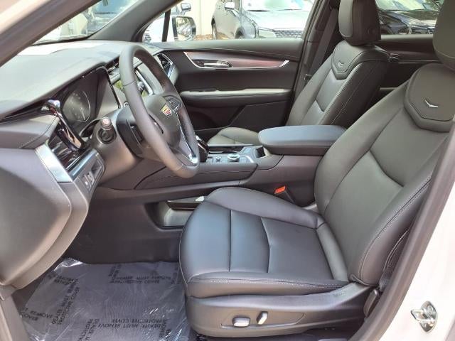 2025 Cadillac XT6 Luxury