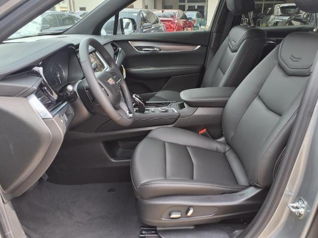 2025 Cadillac XT6 Luxury