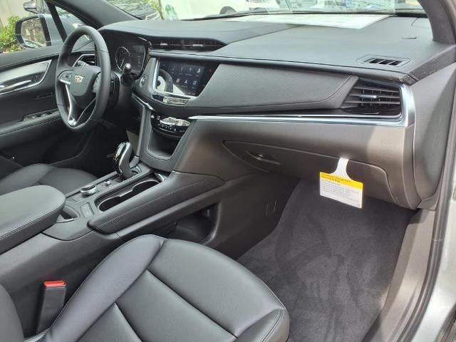 2025 Cadillac XT6 Luxury