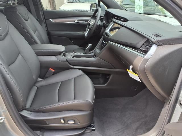 2025 Cadillac XT6 Luxury