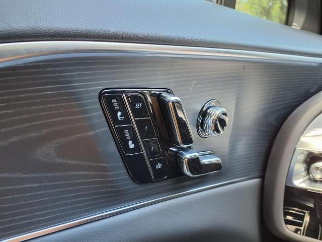 2025 Cadillac LYRIQ Luxury 1