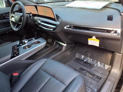 2025 Cadillac LYRIQ Luxury 1