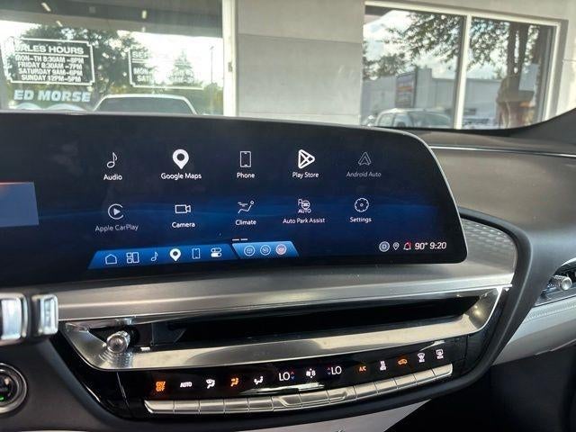 2024 Cadillac LYRIQ Luxury 1