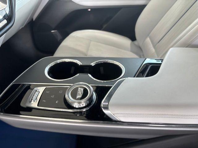 2024 Cadillac LYRIQ Luxury 1