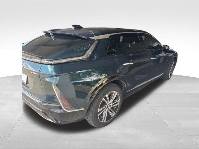 2024 Cadillac LYRIQ Luxury 2