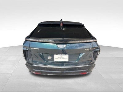 2024 Cadillac LYRIQ Luxury 2