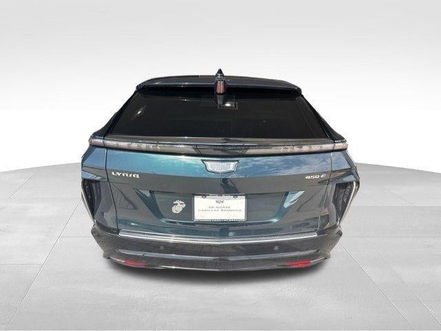 2024 Cadillac LYRIQ Luxury 2