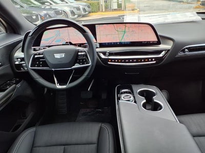 2025 Cadillac LYRIQ Luxury 2