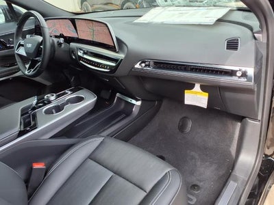 2025 Cadillac LYRIQ Luxury 2