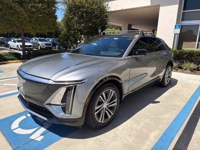 2025 Cadillac LYRIQ Luxury 2