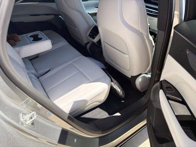2025 Cadillac LYRIQ Luxury 2