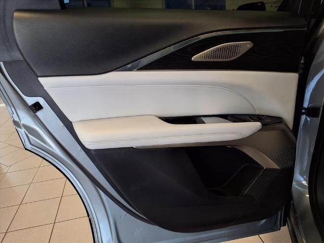 2024 Cadillac LYRIQ Sport 2