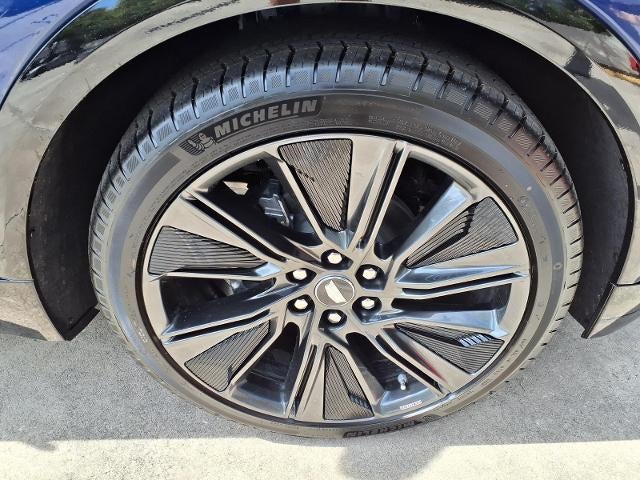 2027 Cadillac LYRIQ Signature Sport