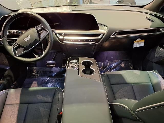 2025 Cadillac LYRIQ Sport 3