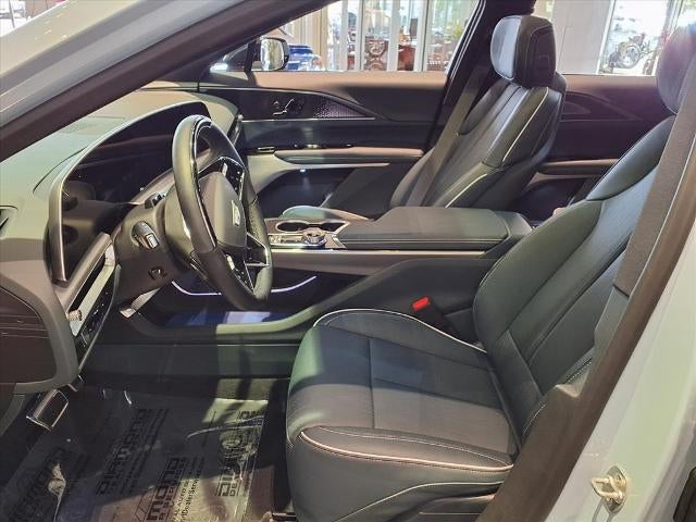 2025 Cadillac LYRIQ Sport 3