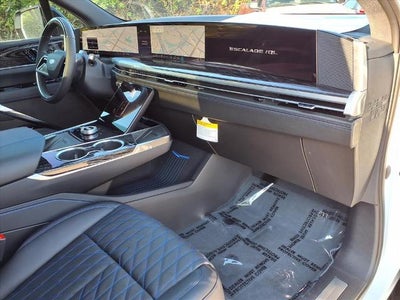 2026 Cadillac ESCALADE IQL Sport