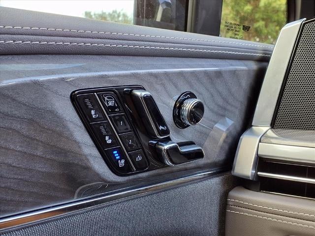 2026 Cadillac ESCALADE IQL Sport