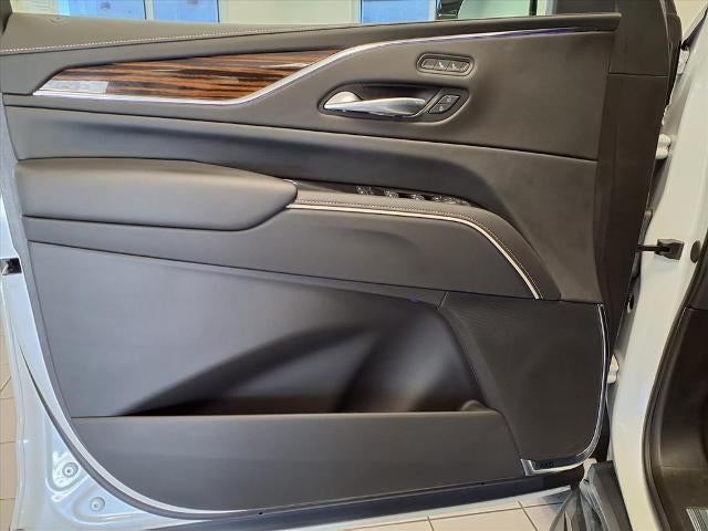 2024 Cadillac Escalade ESV Luxury