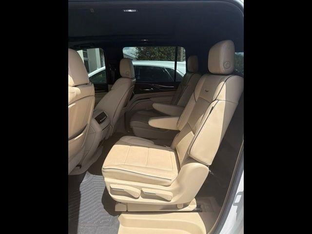 2022 Cadillac Escalade ESV Premium Luxury