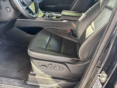 2025 Cadillac Escalade ESV Premium Luxury