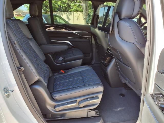 2025 Cadillac ESCALADE IQ Luxury 1