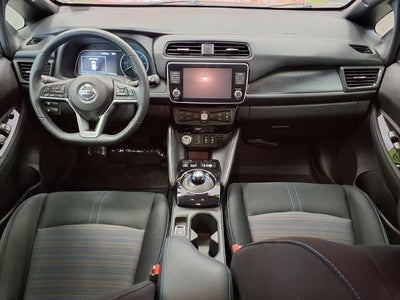 2022 Nissan LEAF SV